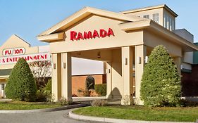 Ramada Hotel & Conference Center By Wyndham Lewiston